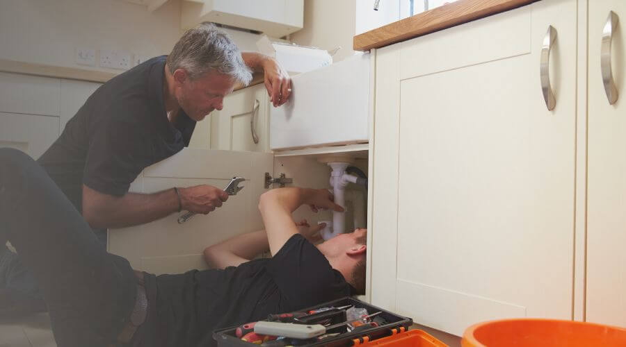 Plumbing Services in Cutler, CA